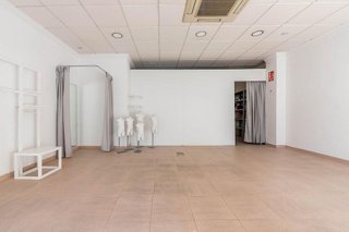 Local comercial en venta en Las Tres Cruces en Armilla