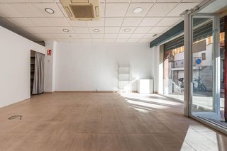 Local comercial en venta en Las Tres Cruces en Armilla