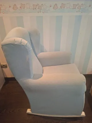 Sillón de lactancia azul