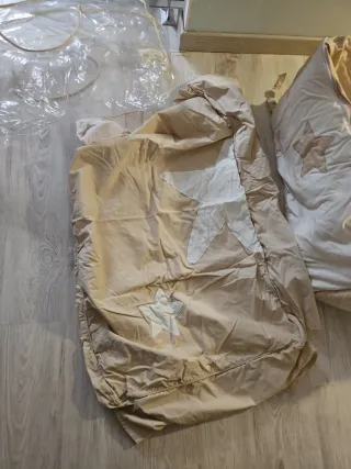 Protector cuna chichonera maxicuna con edredón