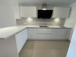 Casa adosada en alquiler en Benahavís