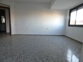 Piso en alquiler en Marxalenes en Valencia