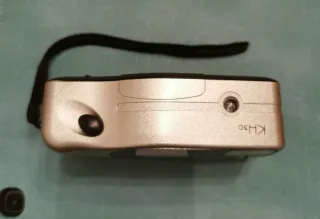 Macchina fotografica KH30 argento e nera