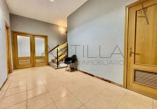 Local comercial en alquiler en Vista Alegre en Madrid