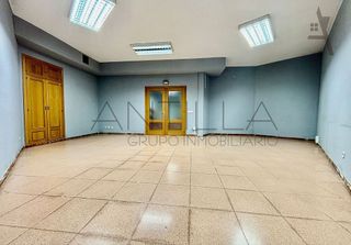 Local comercial en alquiler en Vista Alegre en Madrid