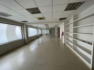 Local comercial en venta en Los Valles-San Vazquez-El Fuerte en Guadalajara