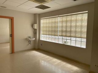 Local comercial en venta en Los Valles-San Vazquez-El Fuerte en Guadalajara