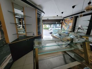 Local comercial en alquiler en Centre en Castelldefels