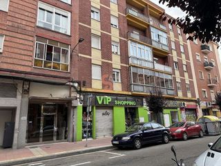 Local comercial en venta en Circular - Vadillos en Valladolid