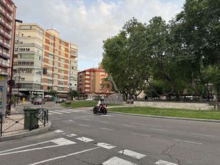 Local comercial en venta en Circular - Vadillos en Valladolid