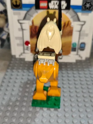 LEGO Star Wars Jar Jar Binks su Kaadu