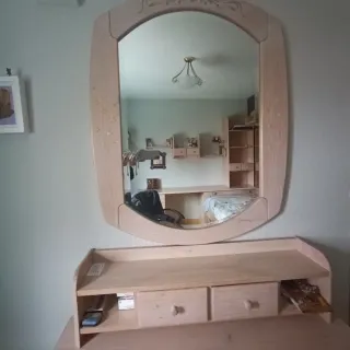 Habitación juvenil madera beige/rosa