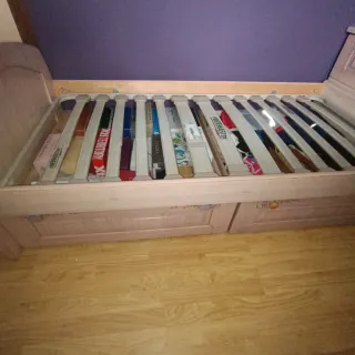 Habitación juvenil madera beige/rosa