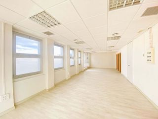 Oficina en alquiler en La Nova Esquerra de l'Eixample en Barcelona