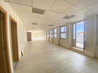 Oficina en alquiler en La Nova Esquerra de l'Eixample en Barcelona