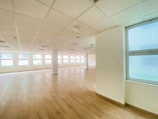 Oficina en alquiler en La Nova Esquerra de l'Eixample en Barcelona