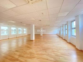 Oficina en alquiler en La Nova Esquerra de l'Eixample en Barcelona