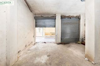 Local comercial en venta en San Francisco Javier en Granada