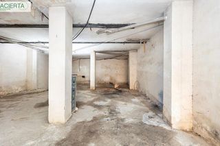 Local comercial en venta en San Francisco Javier en Granada