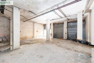 Local comercial en venta en San Francisco Javier en Granada