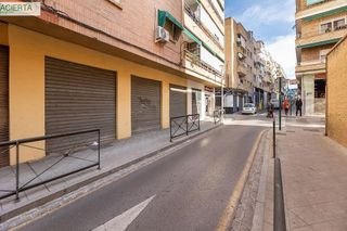 Local comercial en venta en San Francisco Javier en Granada