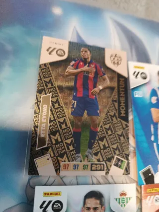 Lote 4 cromos Adrenalyn XL 2025-26