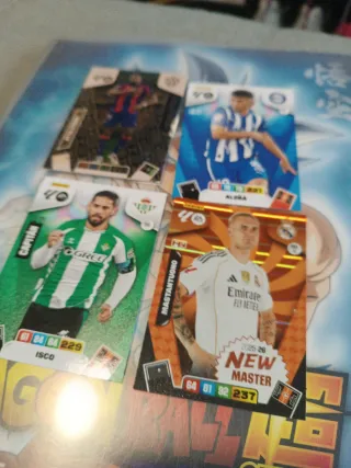 Lote 4 cromos Adrenalyn XL 2025-26