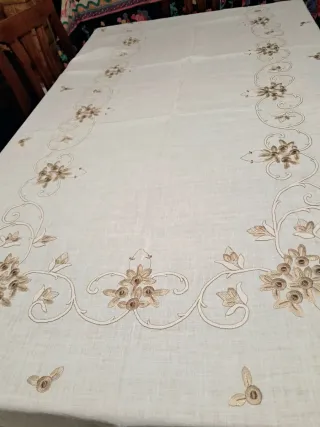 Tovaglia ricamata