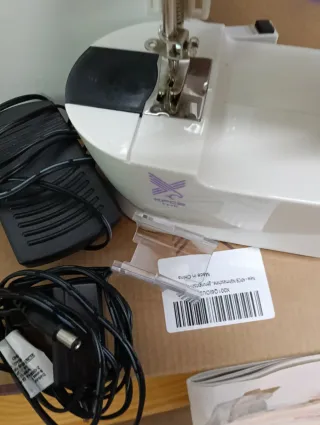 Máquina de coser mini nueva lo de la foto
