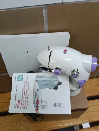 Máquina de coser mini nueva lo de la foto