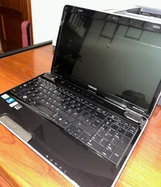 Ordenador Toshiba Satellite Negro