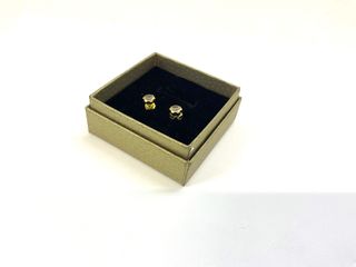 Pendientes Oro 18K Flor con Piedra Gris