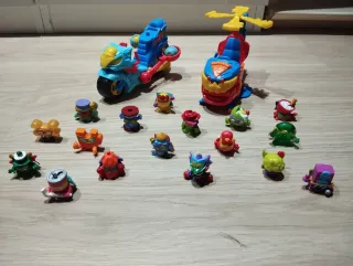 Superthings Vehículos y Figuras