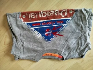 Camiseta Desigual infantil T. 3-4 años