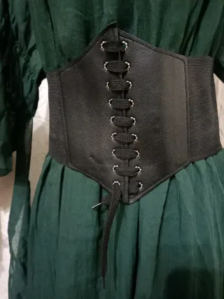 Disfraz Medieval Corsé Negro y Vestido Verde