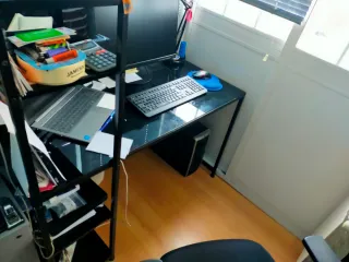 Escritorio Negro Cristal y Metal