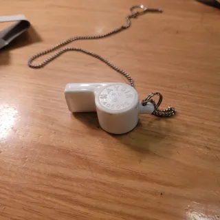 Silbato vintage Naysir con funda