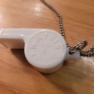 Silbato vintage Naysir con funda