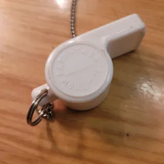 Silbato vintage Naysir con funda