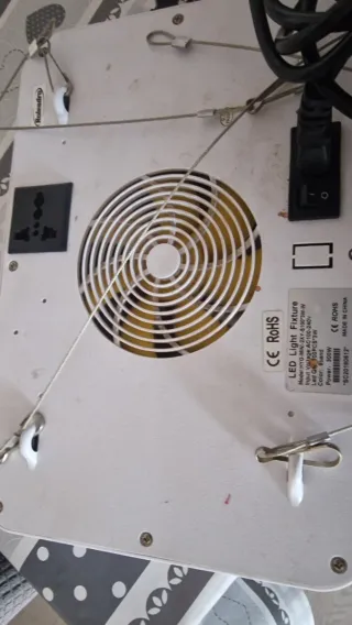 Lámpara LED Cultivo PuréLED 650W+otra 300w pequeña