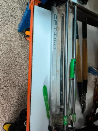 Cortadora de azulejos Rubi