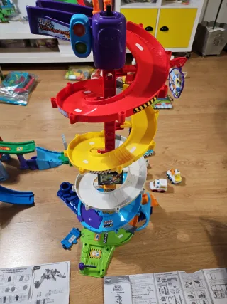 Lote de pistas y coches Tuc Tuc