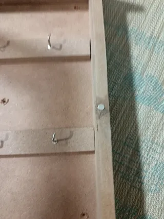 Caja de llaves de madera y cristal