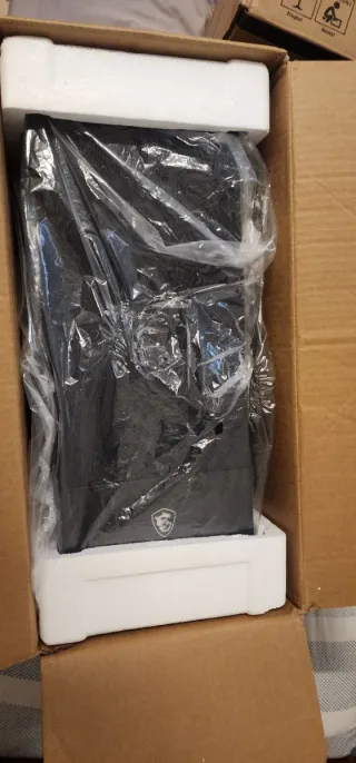 MSI MAG FORGE 112R Caja PC Gaming