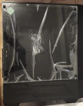 MSI MAG FORGE 112R Caja PC Gaming