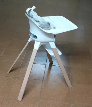 Trona Stokke desmontable madera maciza