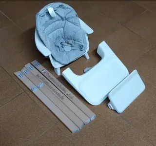 Trona Stokke desmontable madera maciza