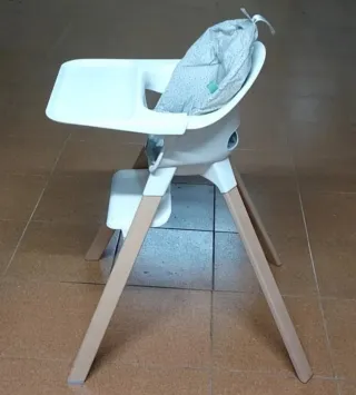 Trona Stokke desmontable madera maciza