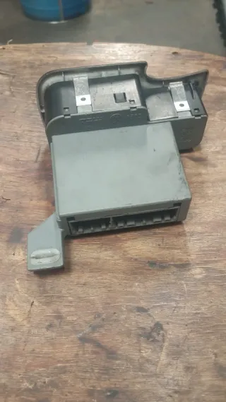 Pulsantiera Alzavetro Alfa 147 GT