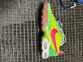 Zapatillas Nike Verdes y Rosas